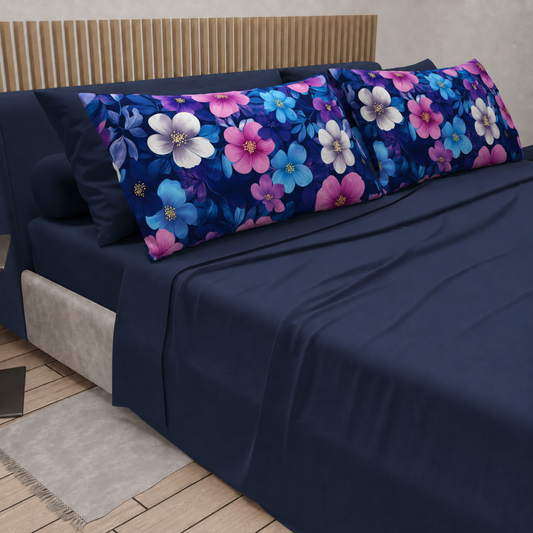 Lenzuola in Cotone, Completo Letto con Federe in Stampa Digitale Petalo 05 Blu Notte.