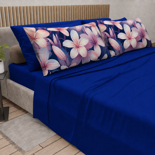 Lenzuola in Cotone, Completo Letto con Federe in Stampa Digitale Petalo 16 Blu Elettrico.