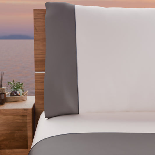 Draps unis en satin de coton avec queue de rat gris foncé