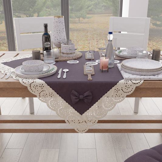 Centre de table cuisine élégant shabby chic avec dentelle et nœuds mauve