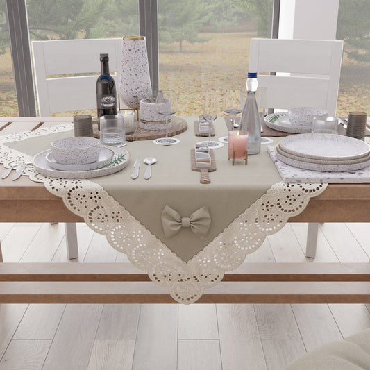 Centre de table cuisine élégant shabby chic avec dentelle et nœuds beige