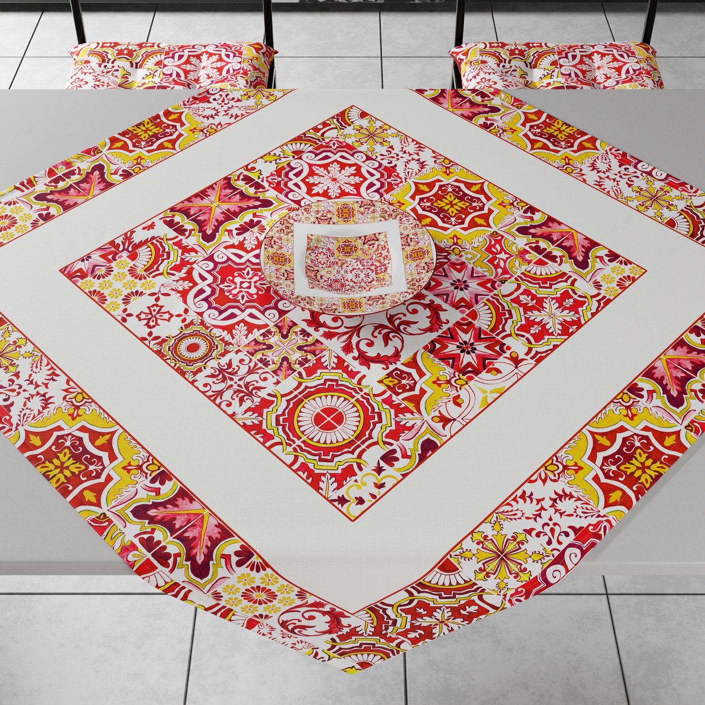 Geometric Kitchen Centerpiece in Digital Print Vietri 02 Red